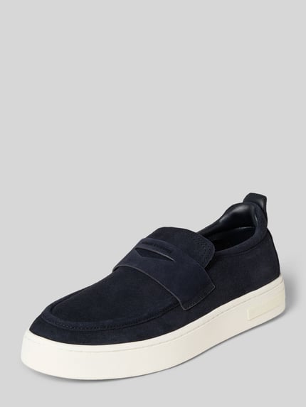 Produktfoto, Loafer aus echtem Leder Modell 'London' von Armani Exchange in Dunkelblau mit abgerundeter Passform, glatter weißer Sohle, 4 cm Absatzhöhe, 8 cm Schafthöhe, 13 cm Schaftweite