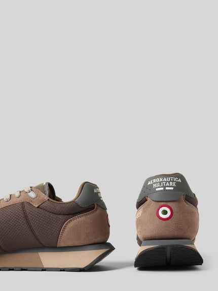 Aeronautica Militare Sneaker mit seitlichem Logo-Patch Modell 'Roma' Taupe 2