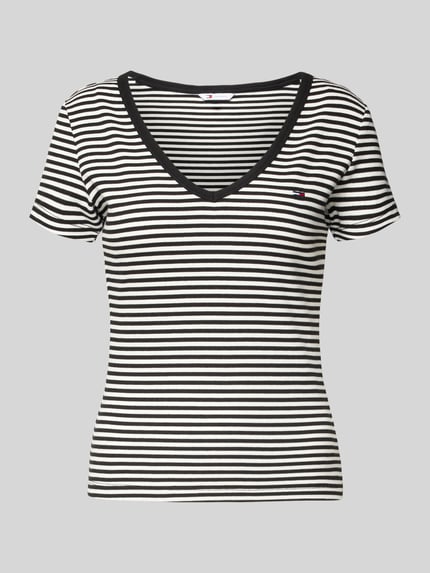 Produktfoto, Slim Fit T-Shirt aus Baumwoll-Mix von Tommy Jeans w dwukolorowy, prążkowany wzór, wyhaftowane logo, dekolt w serek, krótki rękaw