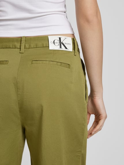 Calvin Klein Jeans Spodnie materiałowe z zakładkami w pasie model ‘UTILITY’ Oliwkowy 3