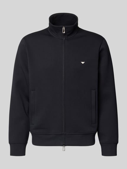 Produktfoto, Regular Fit Sweatjacke mit Logo-Stitching von Emporio Armani aus elastischem Baumwoll-Mix in Dunkelblau, Stehkragen, Zweiwege-Reißverschluss, Eingrifftaschen, elastische Abschlüsse