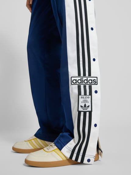 adidas Originals Spodnie typu track pants o kroju straight fit z lampasami model ‘Break’ Ciemnoniebieski 3