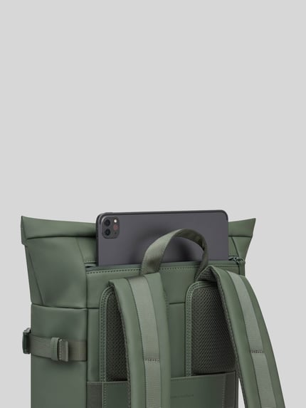 Kapten & Son Rucksack mit Flaschenhalterung innen Modell 'HELSINKI' Schilf 4