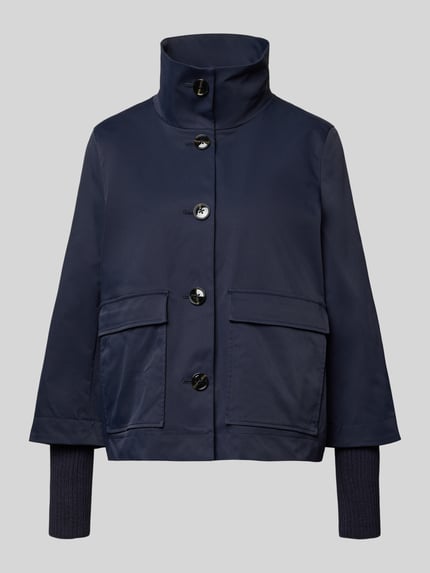 Produktfoto, Jacke mit Stehkragen und Pattentaschen von Christian Berg Woman Selection in Dunkelblau, Regular Fit, große Knöpfe, glatte Textur