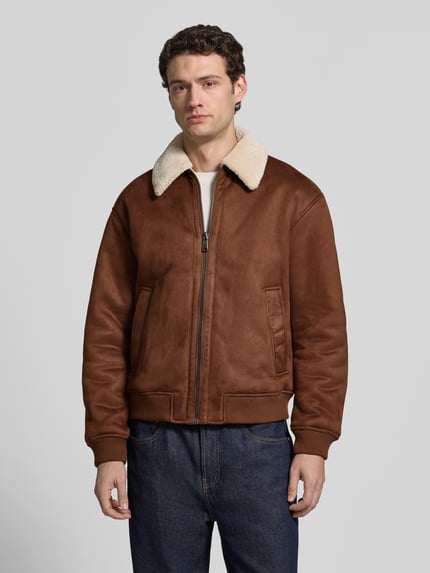 JACK & JONES Premium Bomberka z materiału skóropodobnego z futerkiem Koniakowy 4