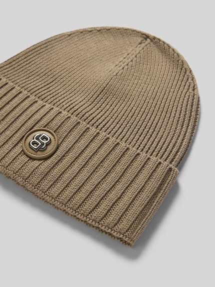 Produktfoto, Beanie mit Logo-Detail von BOSS in Unifarben mit Struktur, Rippstrick und Umschlag, Strickoptik, Herren Accessoire