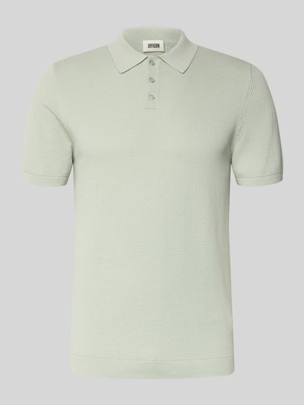Produktfoto, Slim Fit Poloshirt in Strick-Optik Modell 'TRITON' von Drykorn aus reiner Baumwolle in Hellgrün mit Polokragen und Knopfleiste