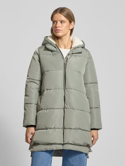 ONLY Płaszcz pikowany o kroju regular fit z kapturem model ‘KELLY’ Trzcinowy 4