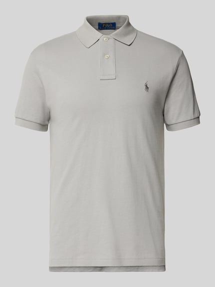 Produktfoto, Poloshirt mit Label-Stitching van Polo Ralph Lauren, puur katoen, slim fit, polokraag, korte knoopsluiting, ribboorden, ruglengte maat M 69 cm, lichtgrijze kleur, gladde textuur, rechte lijnen