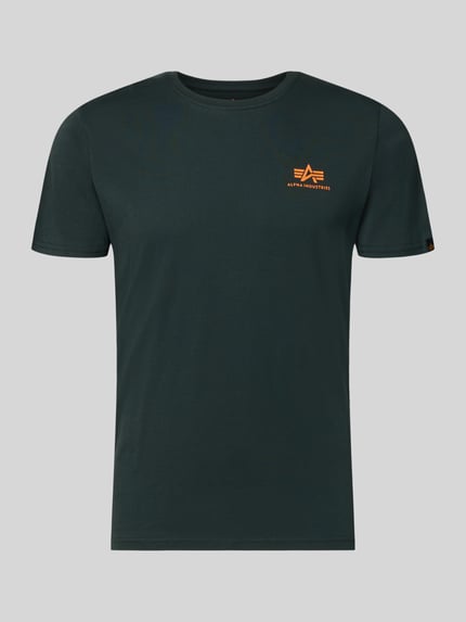 Produktfoto, Herren T-Shirt mit Label-Details Modell 'BASIC' von Pegador, Reine Baumwolle, Gerader-Schnitt, Rundhalsausschnitt, Farbe Dunkelgrün