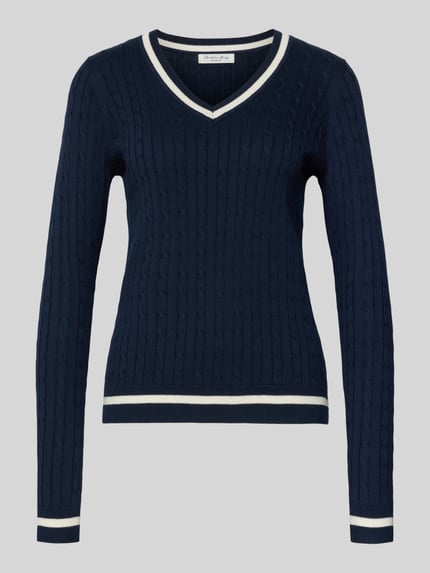 Produktfoto, Slim Fit Longsleeve in Strick-Optik von Christian Berg Woman in Dunkelblau mit weißem V-Ausschnitt und elastischen Abschlüssen