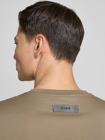 HUGO T-shirt z okrągłym dekoltem model ‘Dimerstee’ Jasnobrązowy 3