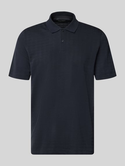 Produktfoto, Regular Fit Poloshirt aus reiner Baumwolle von Marc O'Polo, dunkelblau, Gitterkaro Struktur, Polokragen, 2-Knopf-Verschluss.
