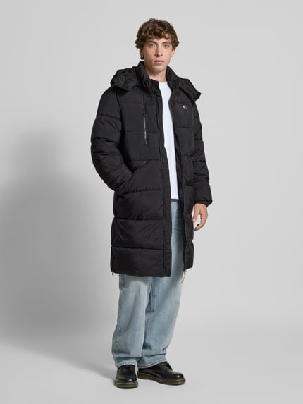 Tommy Jeans Regular fit gewatteerde lange jas met labelstitching, model 'VAIL' Zwart - 1