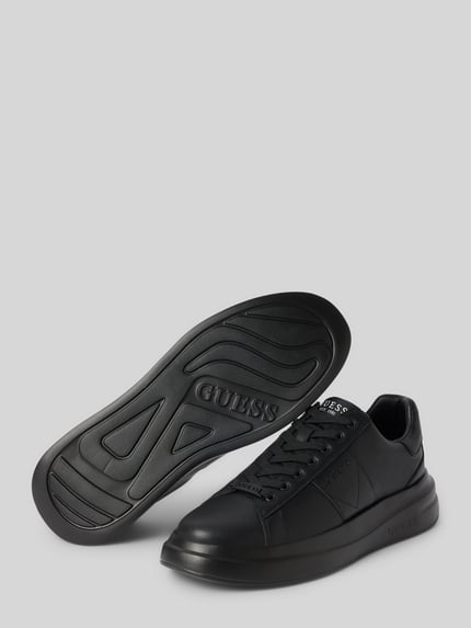 Produktfoto, Sneaker aus Leder-Mix Modell 'ELBA' von GUESS, schwarze Farbe, strukturierte Sohle, abgerundete Spitze, Herren Sneaker