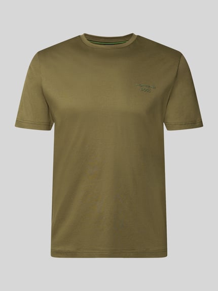 Produktfoto, olivgrünes Regular Fit T-Shirt aus reiner Baumwolle Modell 'PS Spirit 70 Grx' von BOSS Green X PORSCHE, unifarben mit Label-Applikation, Kurzarm, Rundhals, glatte Struktur, dezenter Stretch-Effekt