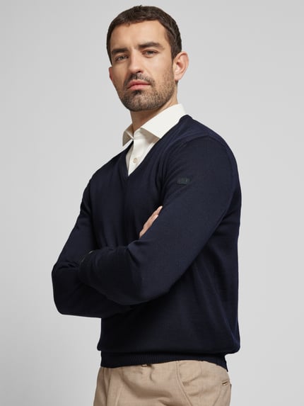 MAERZ Muenchen Strickpullover aus Schurwolle Marine 3
