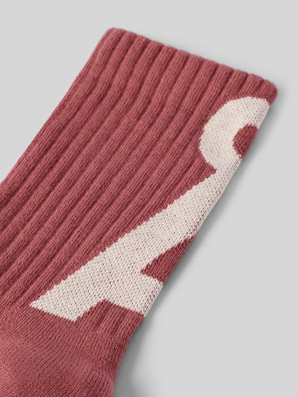 ARMEDANGELS Socken mit kontrastierendem Logo-Schriftzug Bordeaux 2