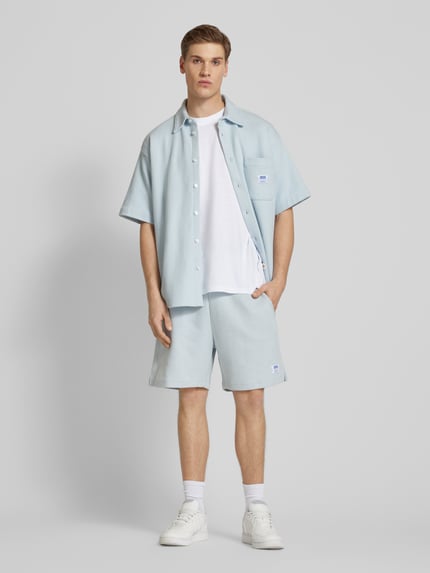 HUGO Blue Regular Fit Sweatshorts mit Strukturmuster Modell 'Nuwafflo' Hellblau 1