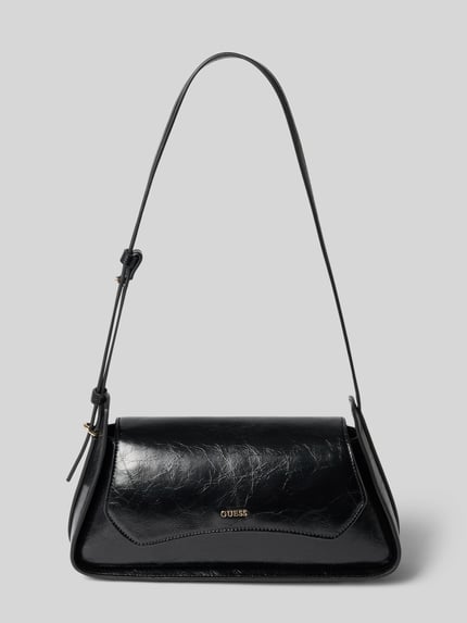 Produktfoto, Shoulder Bag in Leder-Optik Modell 'Xena' van GUESS, zwarte leerlook, logodetail, magneetsluiting, verstelbare schouderband, hoofvak met overslag, breedte 22 cm, lengte 12 cm, diepte 7 cm, schouderband 70 cm