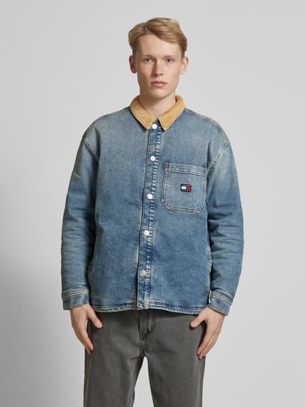 Tommy Jeans Kurtka jeansowa z nakładaną kieszenią na piersi model ‘COACH’ Jeansowy niebieski 4