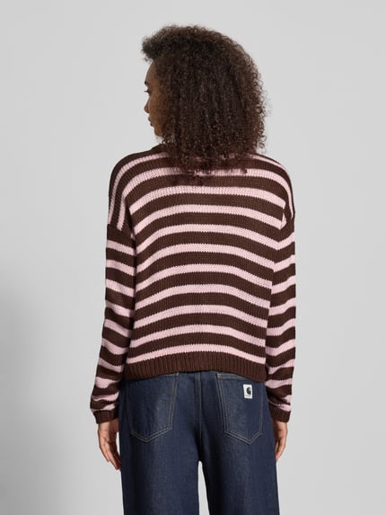ONLY Regular Fit Strickjacke mit Herzpatch Modell 'MAILEY' Schoko 5