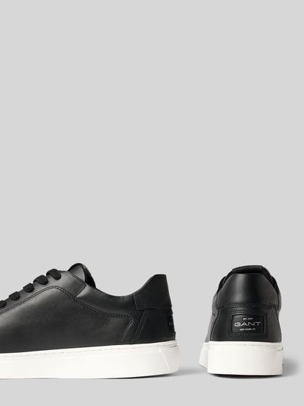 Produktfoto, Sneaker aus echtem Rindsleder Modell 'McJulien' von GANT, schwarze glatte Oberfläche, weiße Sohle, Herren Sneaker