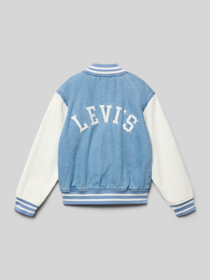 Produktfoto, Regular Fit Bomberjacke aus reiner Baumwolle Modell 'DENIM BOMBER' von Levi’s® Kids in Two Tone Denim, collegeblauer Rumpf, weiße Ärmel, Label-Schriftzug, gerippte Abschlüsse, aufgesetzte Taschen, unifarbene Optik