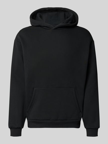 Produktfoto, Regular Fit Hoodie aus Baumwoll-Mix mit Kapuze von URBAN CLASSICS, krój regular fit, mieszanka bawełny, kieszeń kangurka, długość tyłu w rozmiarze M: 70 cm, długość rękawów w rozmiarze M: 65 cm, czarny jednolity kolor, gładka tekstura