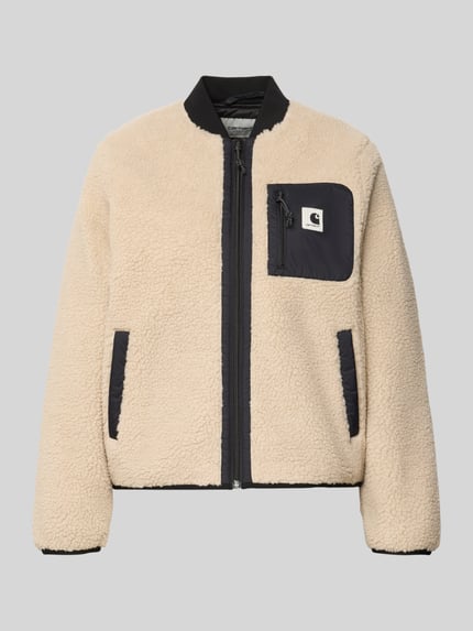 Produktfoto, Fleecejacke mit Zweiwege-Reißverschluss Modell 'Janet' von Carhartt Work In Progress in Beige mit schwarzen Details, Teddyfell-Textur, Stehkragen, Eingrifftaschen, Brusttasche und sichtbarem Label, Regular Fit, für Damen