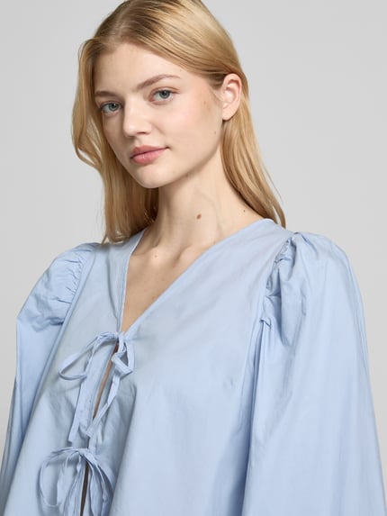 Gina Tricot Cropped Hemdbluse mit Schnürverschluss Hellblau 3
