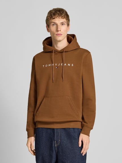 Tommy Jeans Regular Fit Hoodie aus Baumwoll-Mix Hellbraun 4