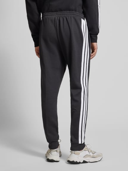 adidas Sportswear Regular Fit Sweatpants mit Label-Stitching Black 5
