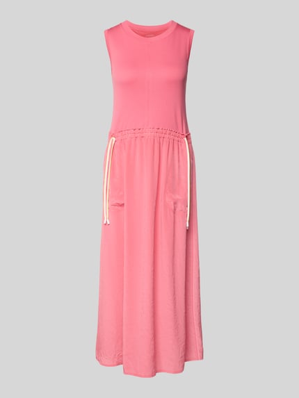 Produktfoto, Maxikleid mit Kordelzug an der Taille von Marc Cain in Rosa, Baumwoll-Mix mit Stretch-Anteil, Taillierter Schnitt, Rundhalsausschnitt