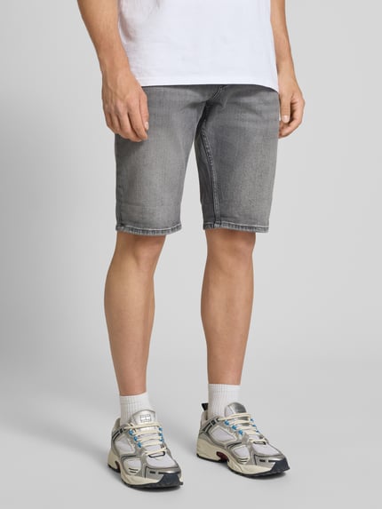 Tommy Jeans Szorty jeansowe o kroju slim fit z mieszanki bawełny model ‘RONNIE’ Czarny 4