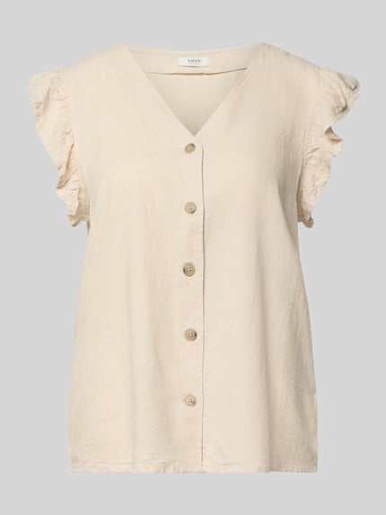 Produktfoto, Regular Fit Bluse aus Leinen-Viskose-Mix mit Rüschen von B.Young, Modell 'FALAKKA' in Beige mit V-Ausschnitt, Knopfleiste, leichte Struktur. Rückenlänge 34 cm, Ärmellänge 5 cm bei Größe 36.