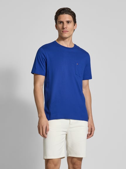 Tommy Hilfiger T-shirt o kroju regular fit z czystej bawełny Królewski niebieski 4