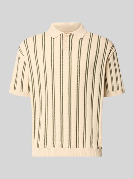 Produktfoto, Regular Fit Strick-Poloshirt Modell 'POUL' von Redefined Rebel mit beigem und grünem Streifenmuster, Baumwoll-Mix
