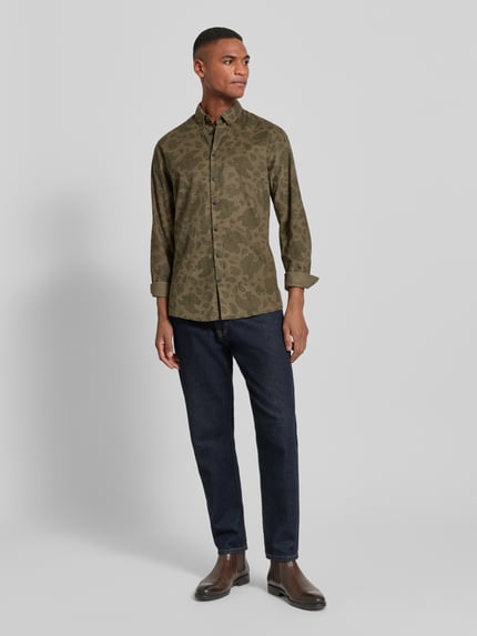 Lindbergh Regular fit vrijetijdsoverhemd van fijn corduroy met button-downkraag Olijfgroen - 1