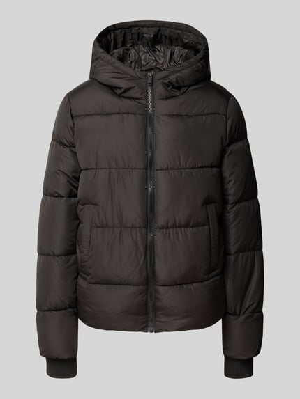 Produktfoto, Steppjacke mit Kapuze von PIECES, unifarbene Damenjacke mit Reißverschluss, langen Ärmeln und elastischem Abschluss, seitliche Eingrifftaschen