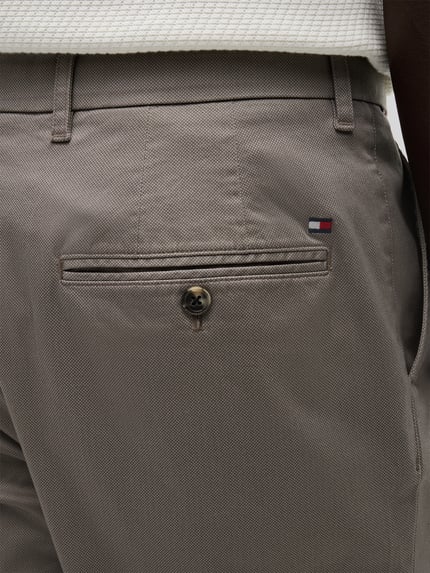 Tommy Hilfiger Chinosy o prostym kroju z mieszanki bawełny model 'DENTON' Jasnoszary 3
