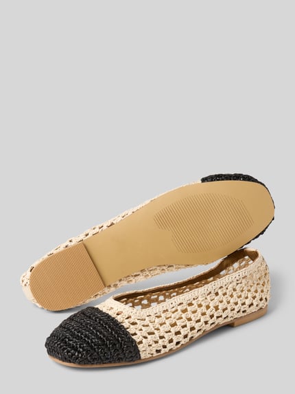 INUOVO Ballerina's in gevlochten look, model 'Raffia' Beige - 4
