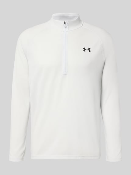 Produktfoto, Sweatshirt met kort ritssluiting en logoprint van Under Armour, recht model, opstaande kraag, ruglengte maat M 74 cm, mouwlengte maat M 64 cm, wit met zwarte details, gladde stof