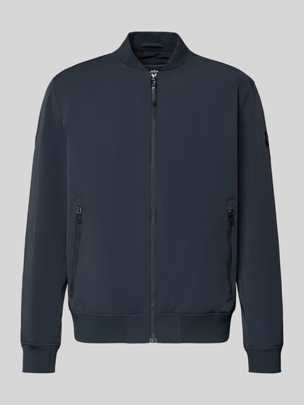 Produktfoto, Regular Fit Jacke mit Stehkragen Modell 'Carlos' von JOOP! Collection in Dunkelblau, Elastischer-Material-Mix, Reißverschluss, Eingrifftaschen mit Reißverschluss, elastische Abschlüsse, Rückenlänge 67 cm, Schulterbreite 44 cm, Brustweite 55 cm, Ärmellänge 67 cm, glatte Textur