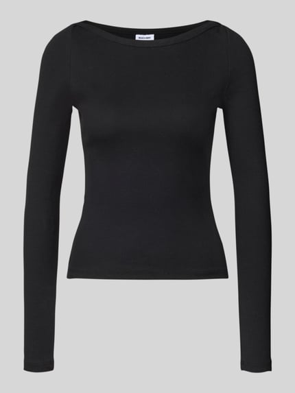 Produktfoto, schwarzes Slim Fit Shirt aus Baumwoll-Mix Modell 'MAYA' von NOISY MAY®, Ripp-Optik, U-Boot-Ausschnitt, langarm, Damenmode