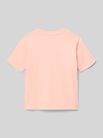 Produktfoto, Kinder T-Shirt mit kurzen Ärmeln in zartem Rosa aus Baumwoll-Mix, Modell 'NORREBRO' von Jack & Jones, Rückenlänge 46 cm in Größe 140, Regular-Fit, weiche glatte Textur, schlichte Rückansicht.