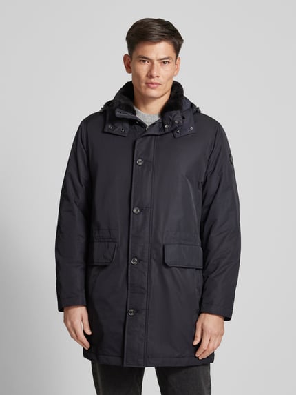 JOOP! COLLECTION Parka męska JOOP! Collection;Prosty krój;Kaptur z tunelem;Model ‘Moratos’;Kieszenie z patką;Zapięcie na guzik;Ozdobne szwy;Długość tyłu w rozmiarze 50: 91 cm;Szerokość ramion w rozmiarze 50: 49 cm;Szerokość klatki piersiowej w rozmiarze 50: 54 cm;Długość rękawa w rozmiarze 50: 67 cm Granatowy 4