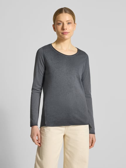 Vrouwenmodel draagt Longsleeve met Rundhalsausschnitt van Smith and Soul, katoenmix, rechte fit, grijs, detail: lengte 66 cm, mouwlengte 62 cm, frontale volledige lichaamsweergave.