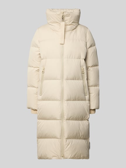 Produktfoto, Regular Fit Daunenmantel mit abnehmbaren Rucksackriemen von Marc O'Polo, cremefarben, gesteppt, glatte Textur