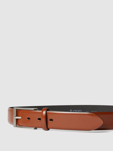 Produktfoto, Gürtel mit Dornschließe von Lloyd Men's Belts aus braunem Echtleder, klassische Passform, Label-Detail, Breite 127 cm